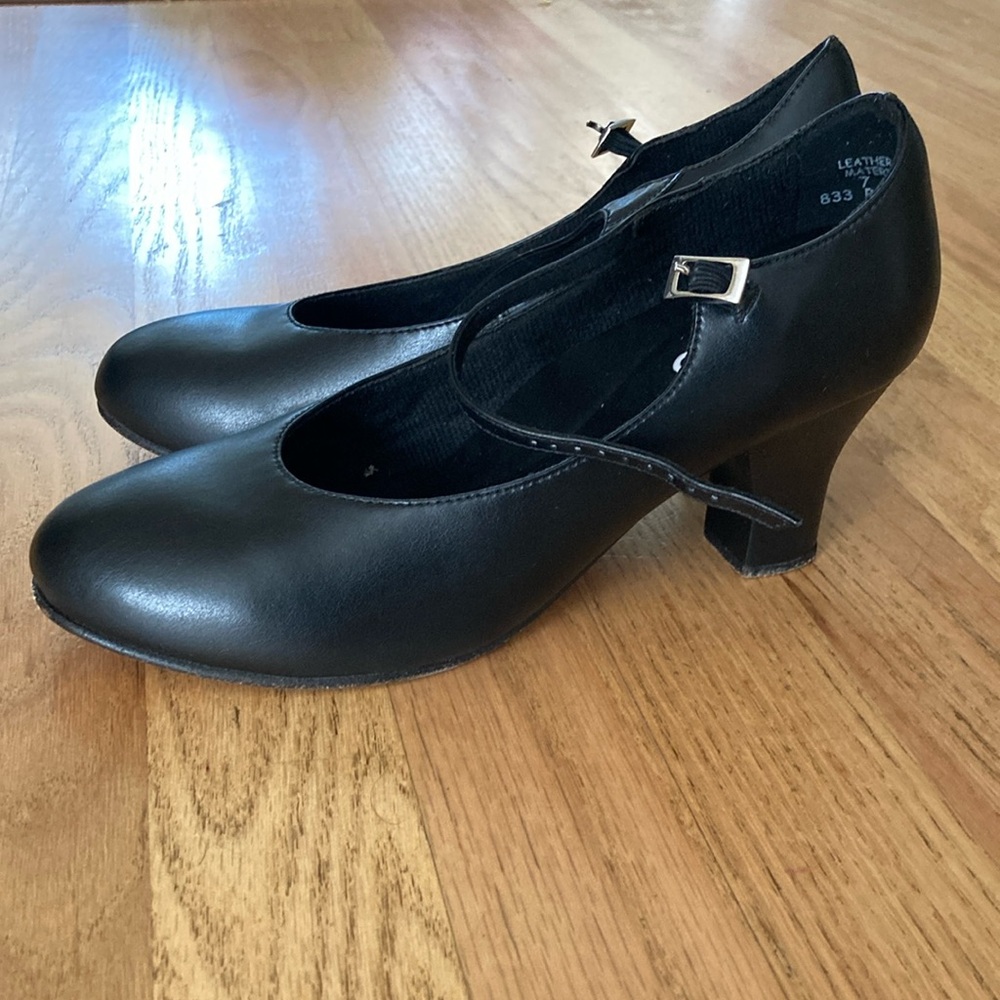 Capezio Mia 2” Character Shoes